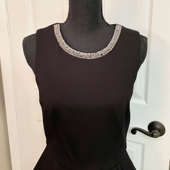 White House Black Market Beaded Topđź–¤ - Picture 5 of 9